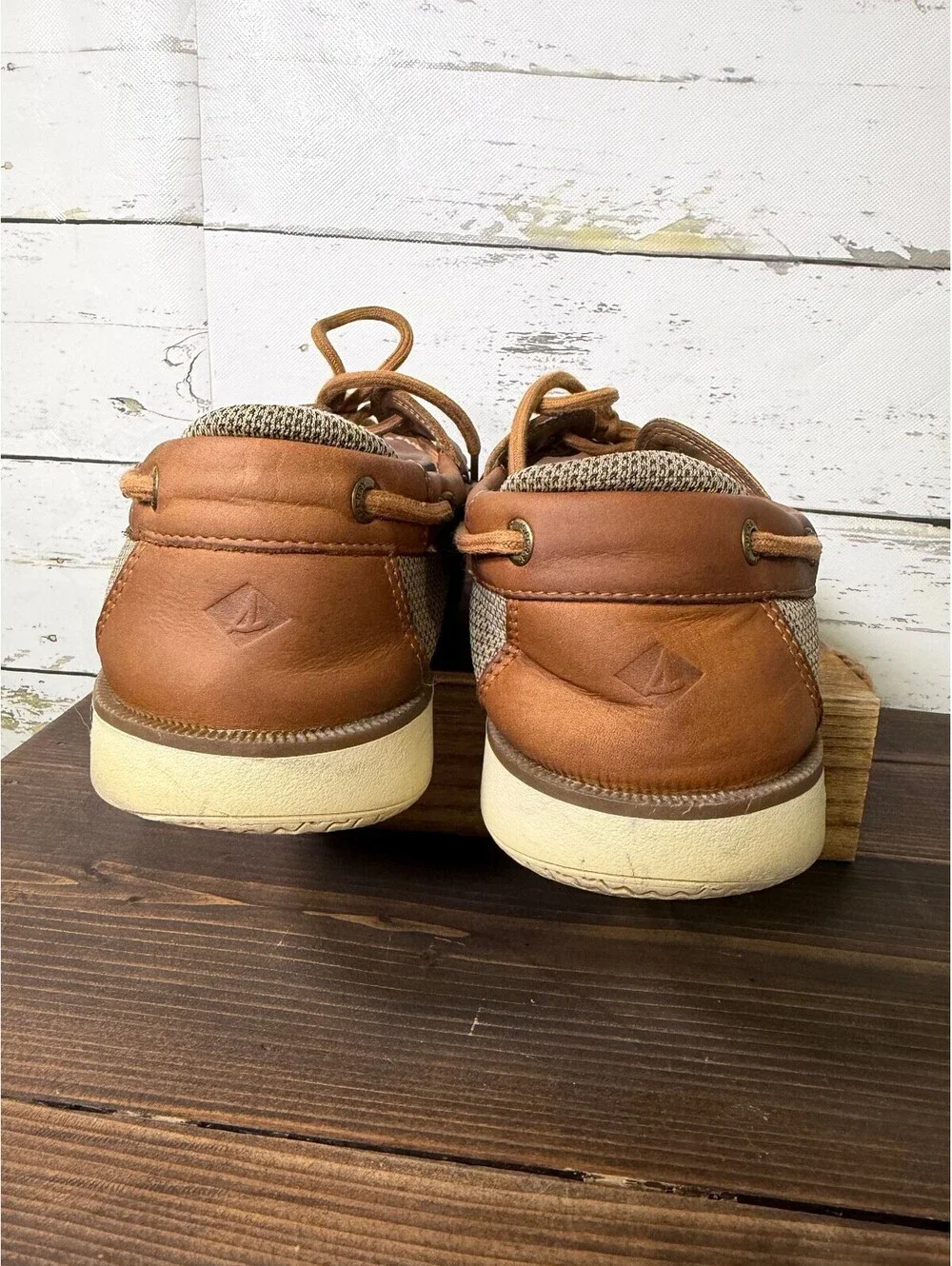 Men's Surveyor 2 Eye Leather Boat Shoe Size 10